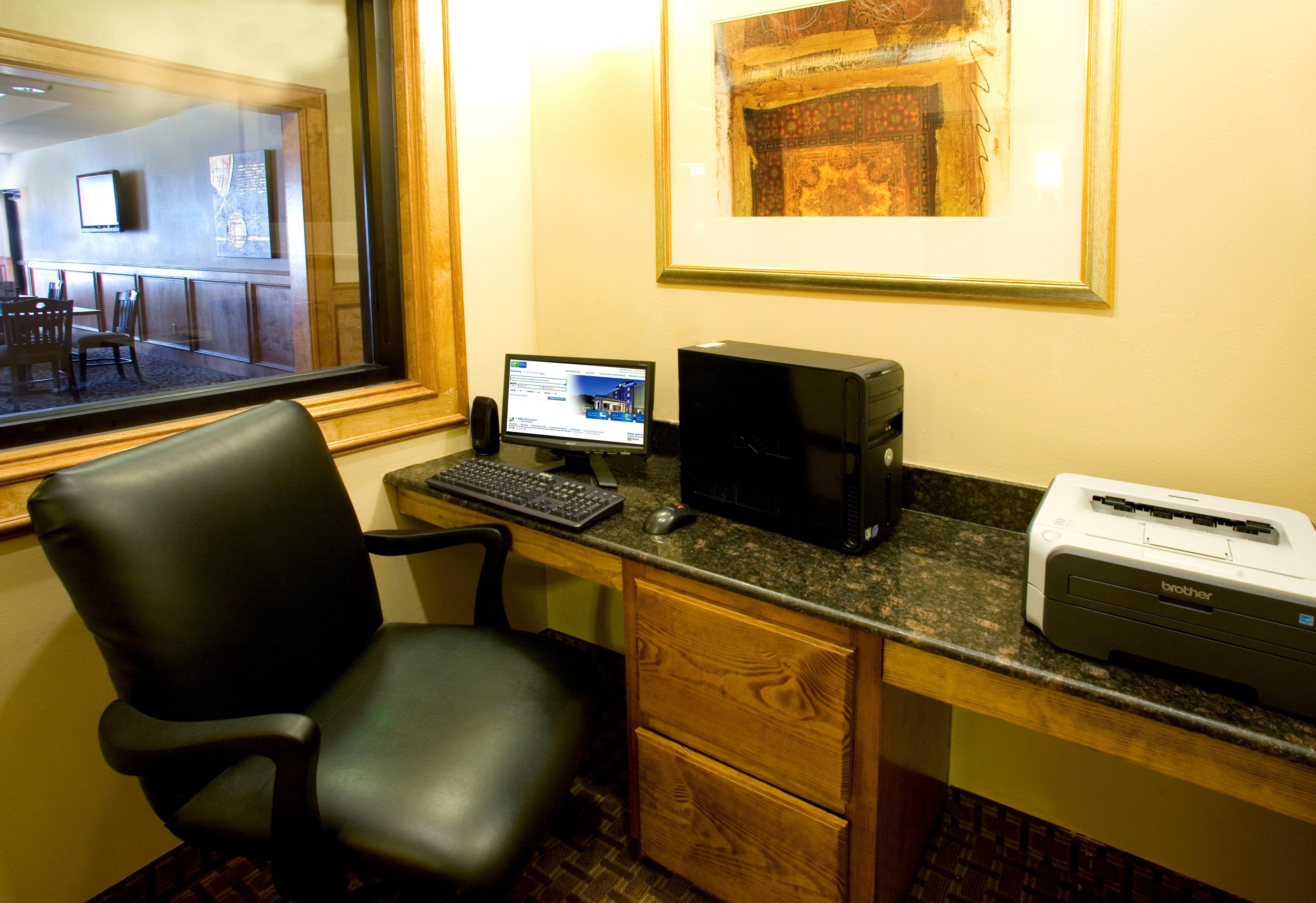 Holiday Inn Express Hotel And Suites Kingsville By Ihg Facilidades foto