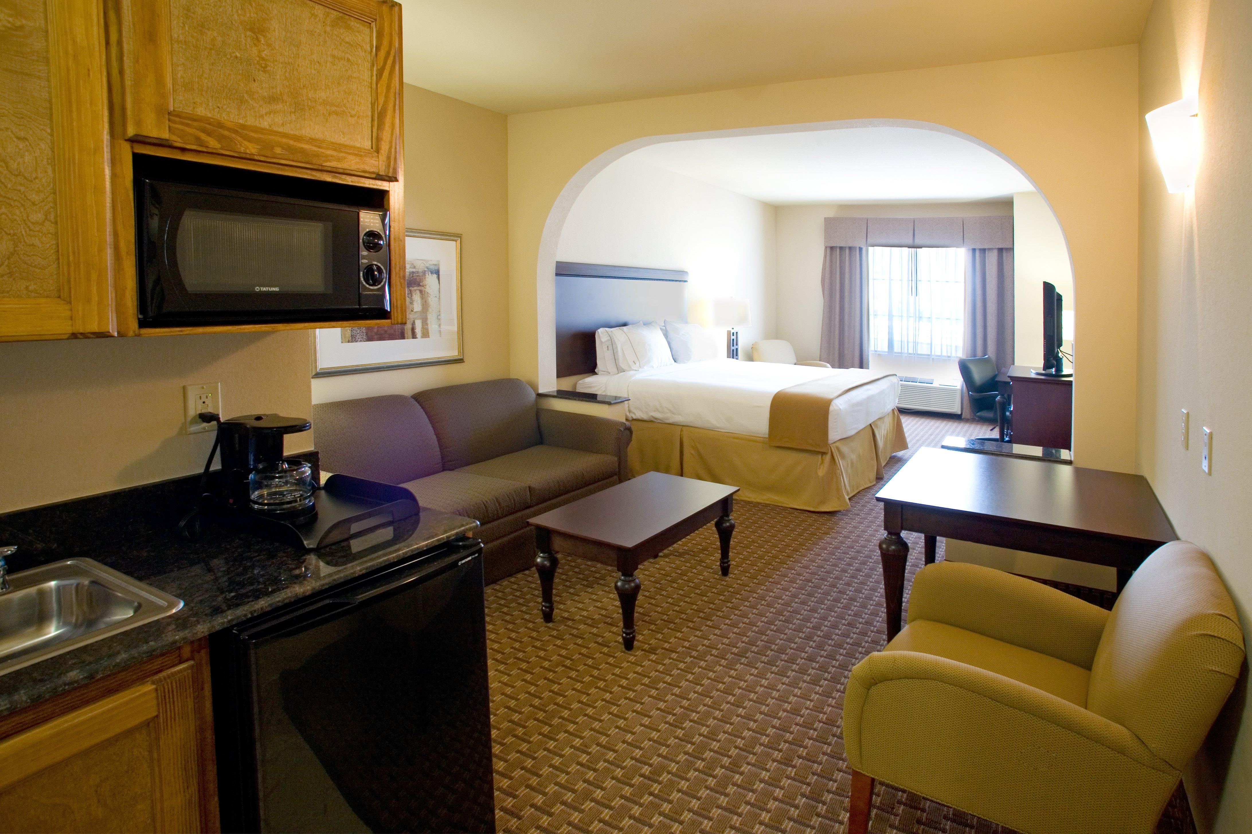 Holiday Inn Express Hotel And Suites Kingsville By Ihg Exterior foto